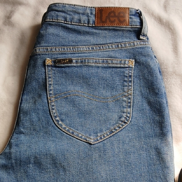 LEE WOMEN'S, BLUE JEANS - Picture 7 of 8